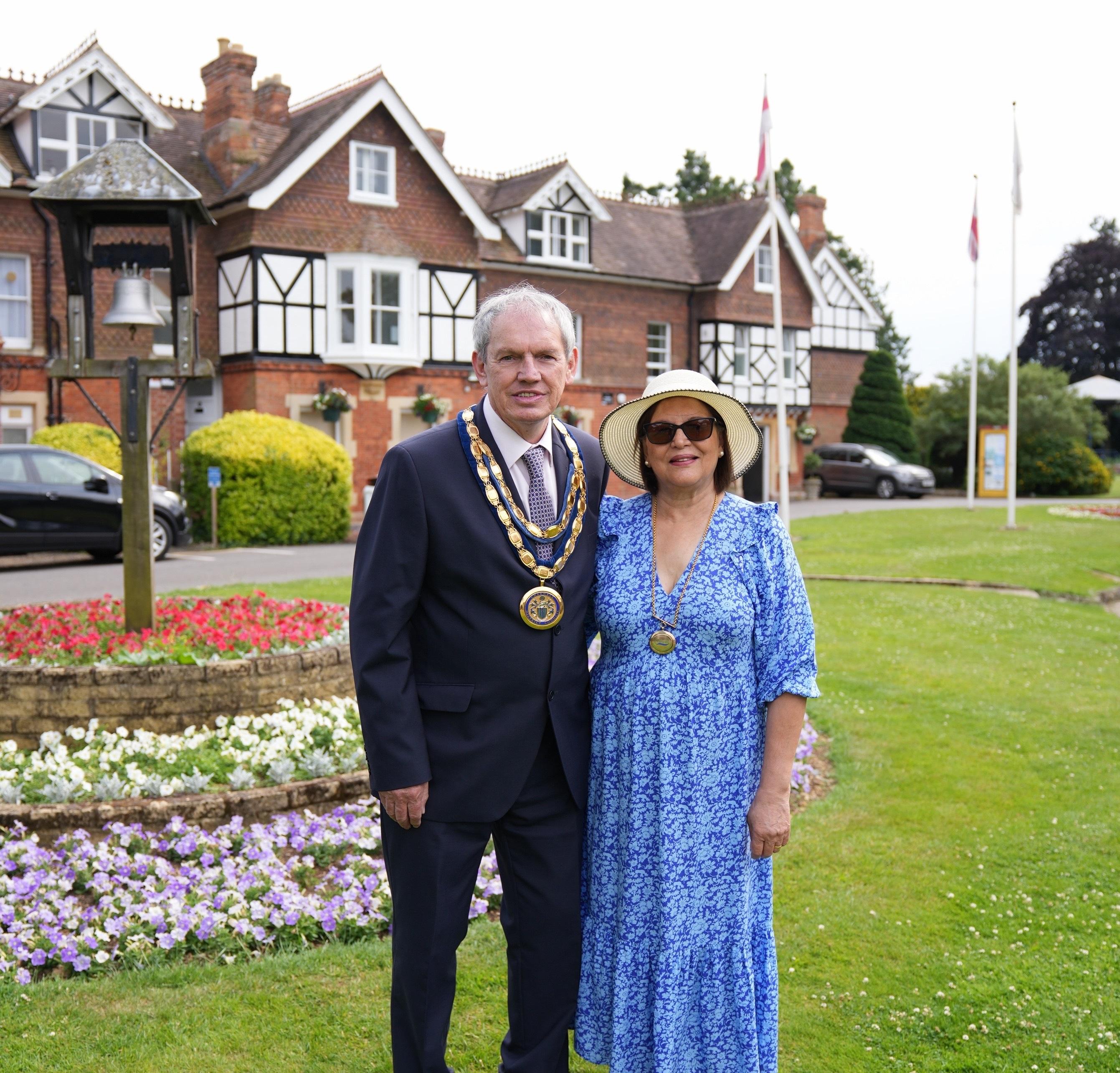 Cllr Les Sibley and Mary Sibley credit Gong Xi